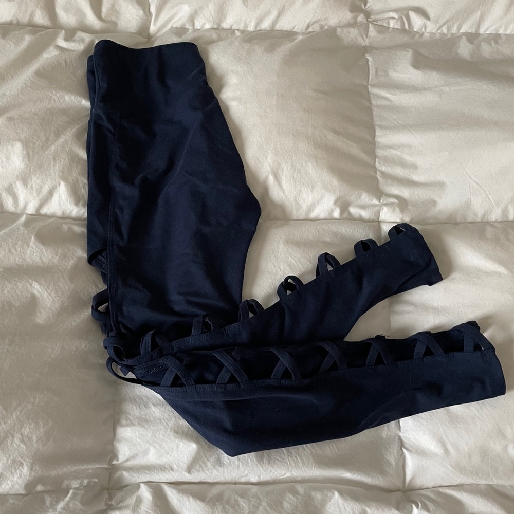 Women's Leggings Crisscross Detail Small
